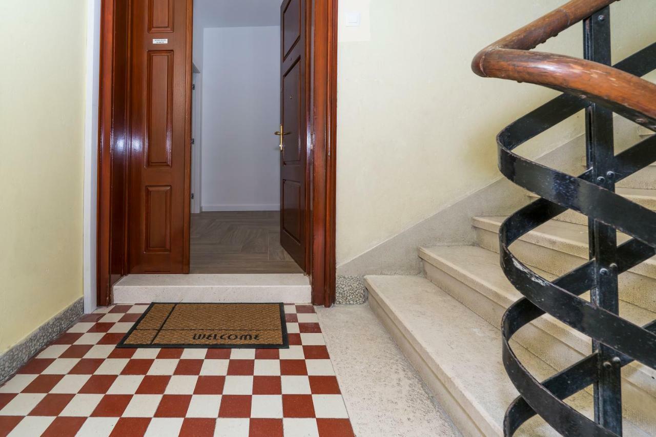 Studio Apartments Marcel Сплит Екстериор снимка